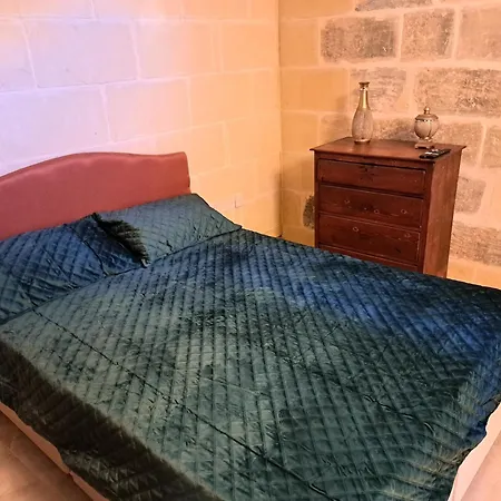 Ta' Marta Lodge Victoria Room photo